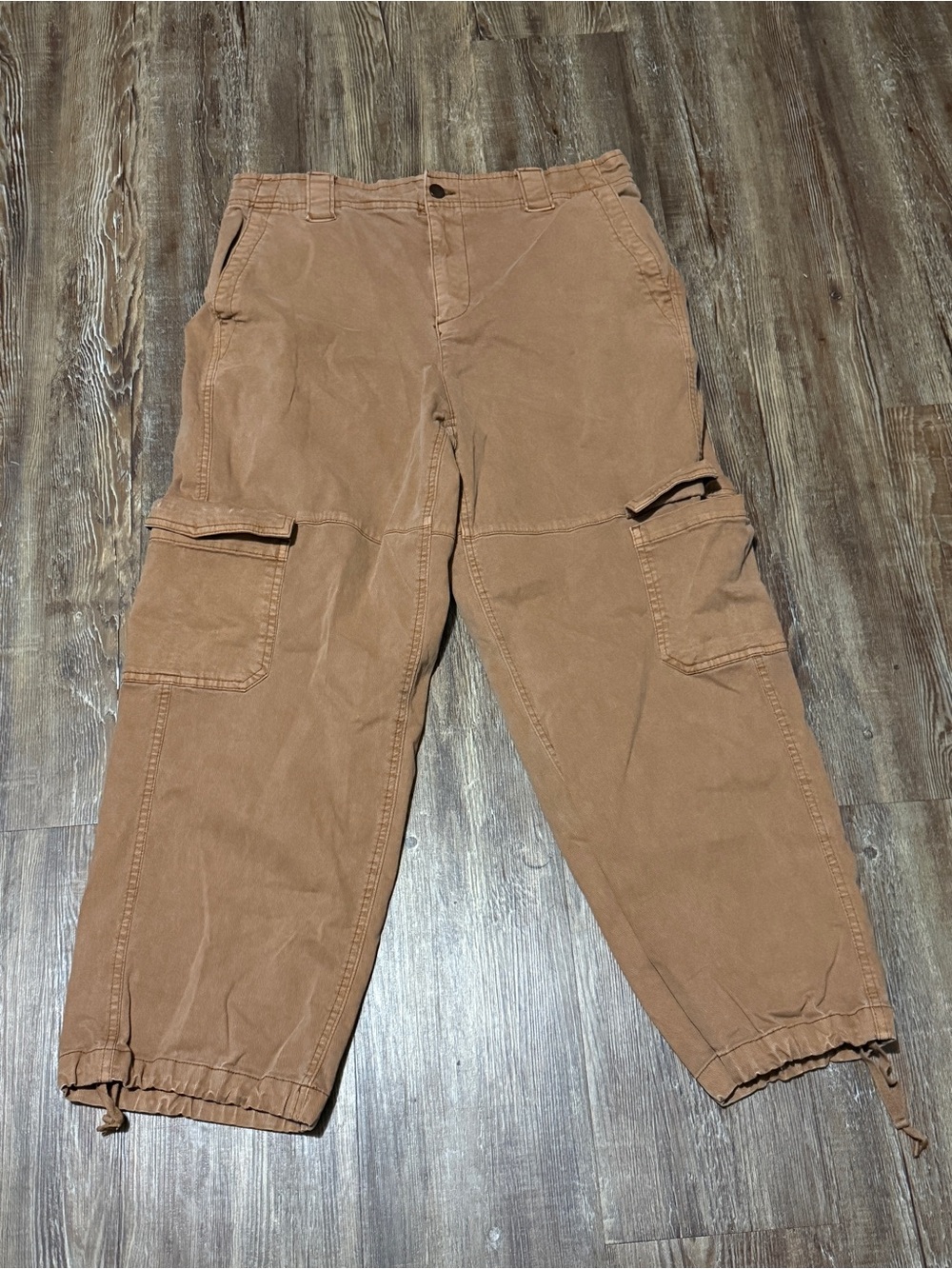 Old Navy Cargo Barrel Leg Pants Women's Large Cropped in Coco De Mer
